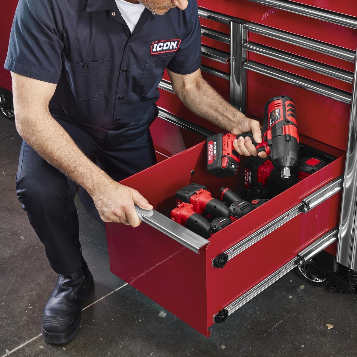 73 in. x 25 in. Red Roll Cab V2794