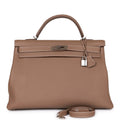 Pre-owned Togo Leather Handbag N838