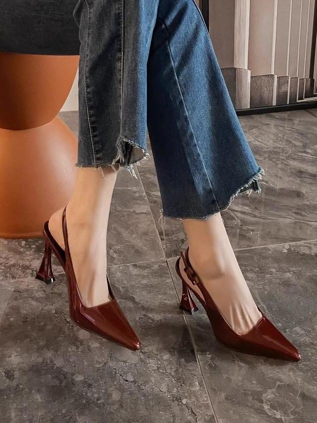 Patent Leather Slingback Pumps T524
